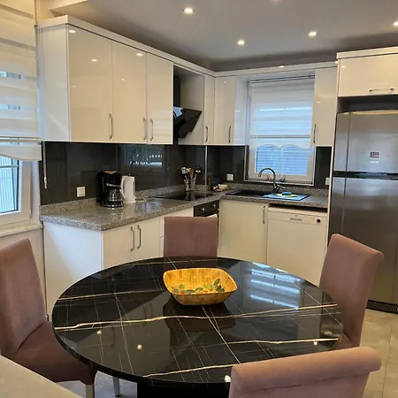 Diamond B1 Blok Ikiz Ortak Havuzlu Villa
